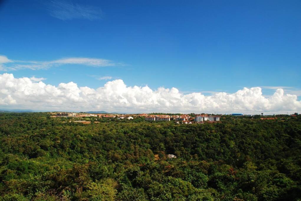 Lovely 2-Bedroom Sea View Serviced Apartment Dabolim Goa Экстерьер фото